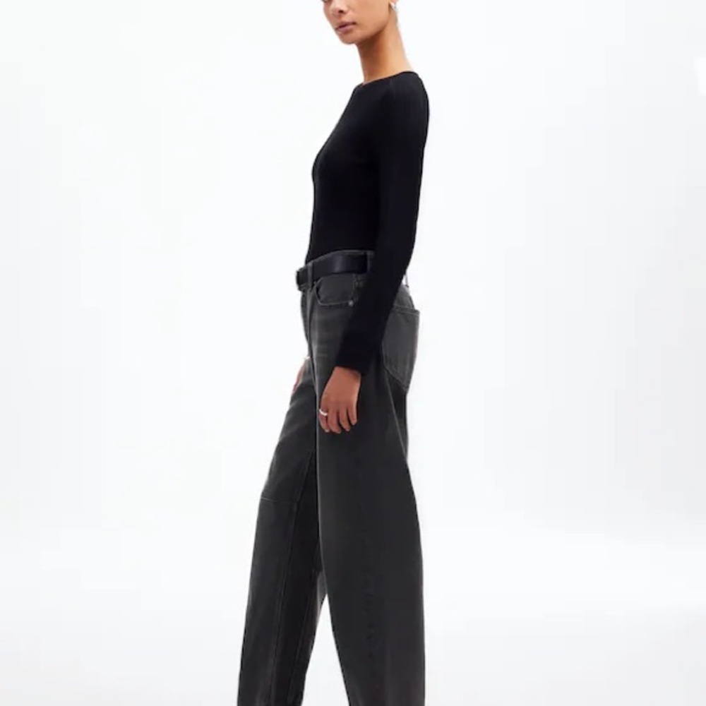 Madewell darted barrel leg Jean - Picture 6 of 9
